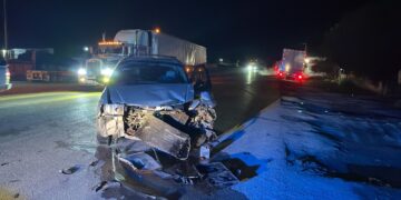 Guardia Estatal atiende accidente vehicular en Carretera Federal 101