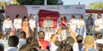 Reconocen a docentes, personal administrativo y estudiantes de la Universidad Tecnológica de Altamira