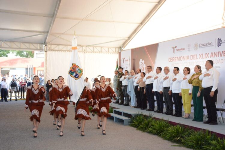 Cumple Américo al Tec Victoria; construye gimnasio