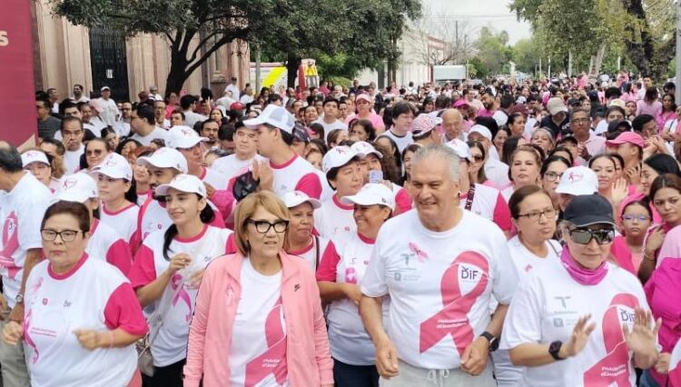 Conmemoran Día Internacional contra el Cáncer de Mama con “Caminata Rosa”