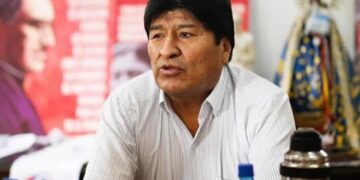 Amenaza Evo Morales con bloquear carreteras en Bolivia si es detenido