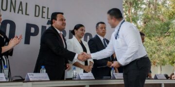 Entregan reconocimientos a Agentes del Ministerio Público por su destacada labor y defensa de la legalidad
