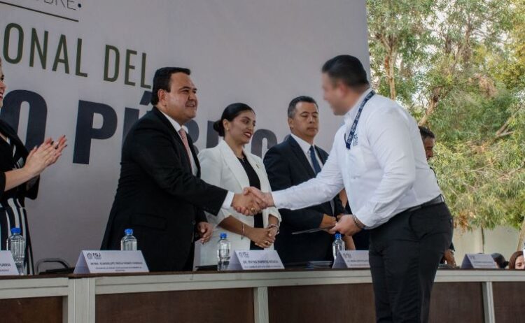 Entregan reconocimientos a Agentes del Ministerio Público por su destacada labor y defensa de la legalidad