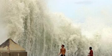 Biden califica de ‘antiestadounidenses’ las mentiras de Trump sobre los huracanes