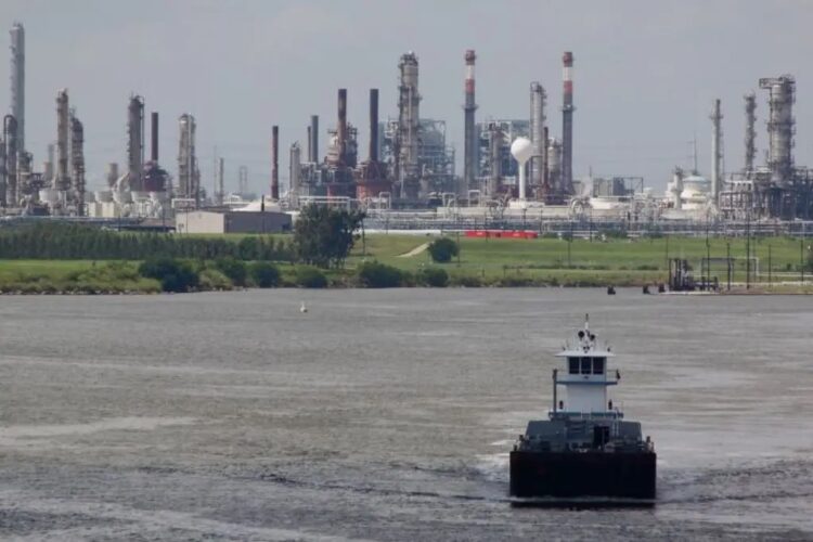 Pemex supervisa condiciones tras incidente en la refinería Deer Park