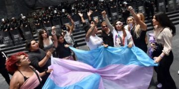 Sheinbaum analiza impulsar la tipificación del crimen de transfeminicidio