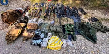 Detienen a 6 guatemaltecos con armamento en Tecpan de Galeana