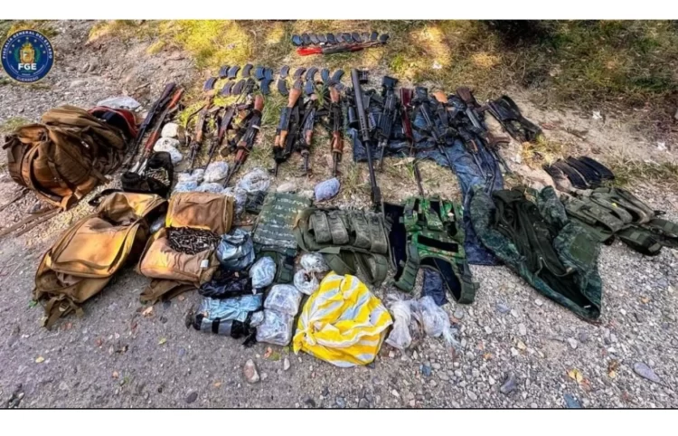Detienen a 6 guatemaltecos con armamento en Tecpan de Galeana