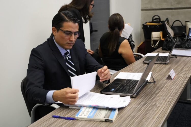 Realizan examen para aspirantes a notarios públicos en Tamaulipas