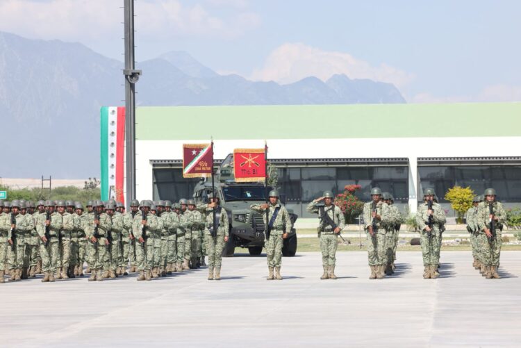 Acude Américo Villarreal a relevos de mandos de la IV Región, 8/a y 48/a Zonas Militares