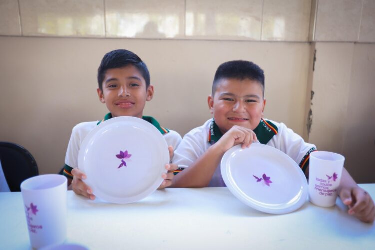 Equipa DIF Tamaulipas a desayunadores escolares y comedores comunitarios del estado