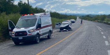 Se accidentan en Carretera Federal 180 en Soto la Marina