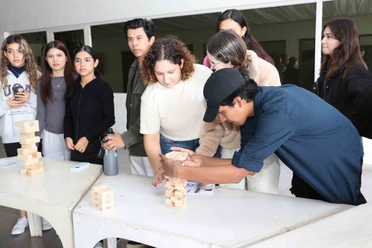 Celebran los 70 años de la carrera de Arquitectura en la UAG