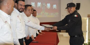 Entrega USJT a la sociedad 69 nuevos policías