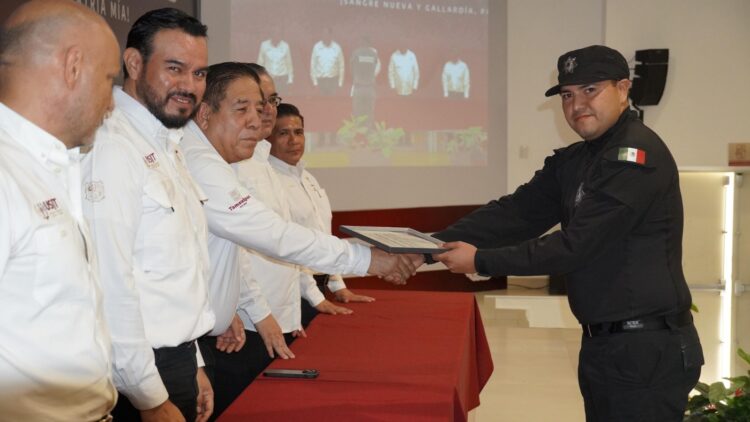 Entrega USJT a la sociedad 69 nuevos policías