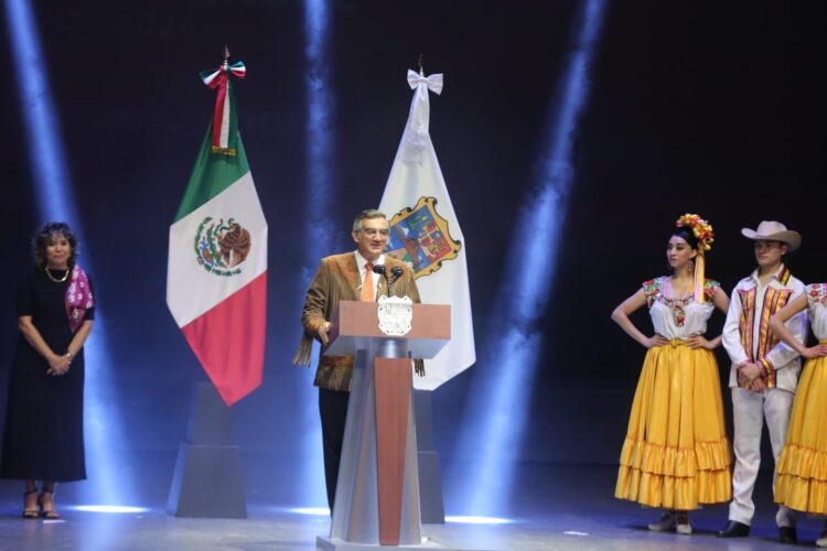 Inaugura Américo el XXII Festival Internacional en la Costa del Seno Mexicano