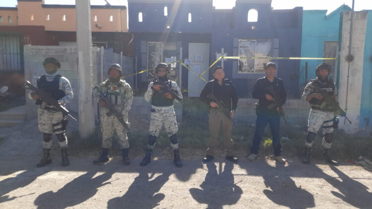 Catean inmueble y encuentra bolsitas con hierba seca y verde, con las características propias de la marihuana.