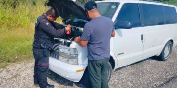 Apoya Guardia Estatal a conductores con fallas mecánicas