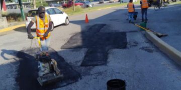 Llega programa de bacheo a diez colonias de Victoria.