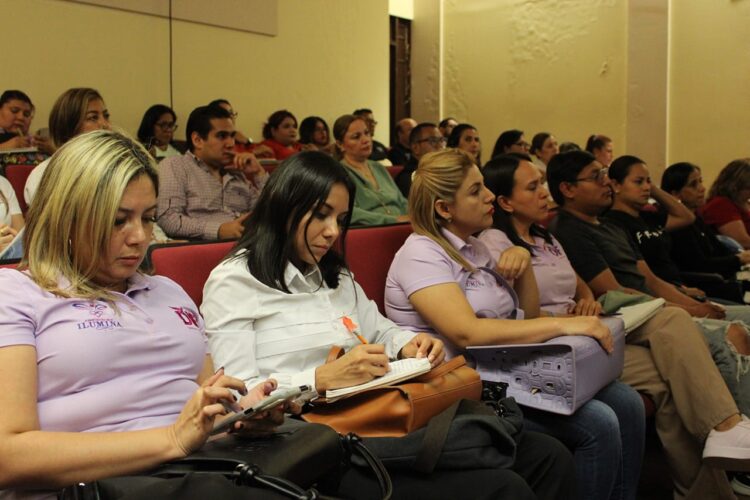 Imparte la UAT taller de mediación a funcionarios del municipio de Madero