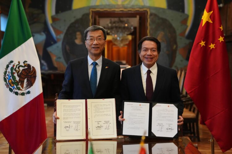 Firman titular de la SEP y ministro de Educación de China acuerdo de cooperación en beneficio de la Educación Superior