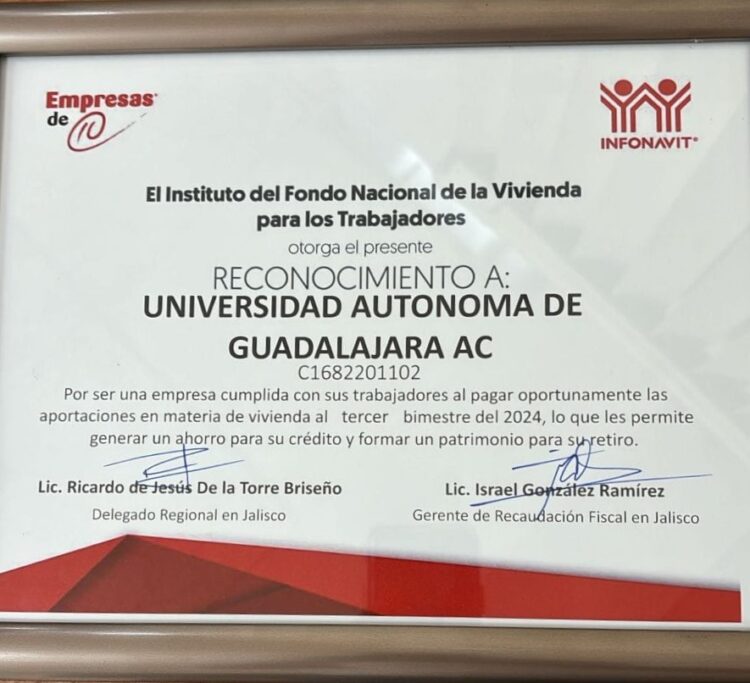 UAG recibe reconocimiento del INFONAVIT