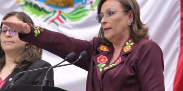 Rocío Nahle García toma protesta como gobernadora constitucional de Veracruz