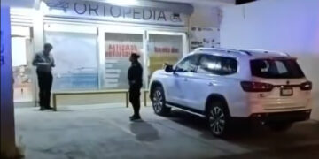 Sexagenario termina con su vida, lo encuentan colgado en local comercial
