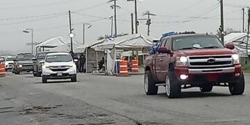 Guardia Estatal brinda seguridad a caravana de paisanos