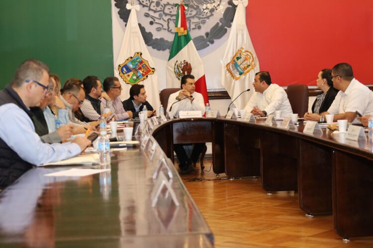 Evalúa Gabinete obras y programas en Victoria.