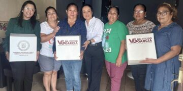 Entrega diputado Víctor García apoyos alimentarios a familias de Matamoros