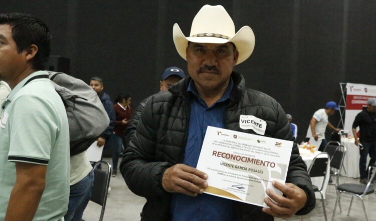 Fomenta STyPSocial, movilidad laboral al extranjero para profesionistas y trabajadores operativos