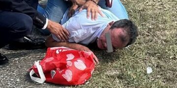 Hombre con arma de juguete provoca pánico entre estudiantes de Medicina.