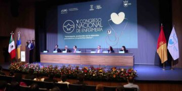 Impulsan UAG y Salud Zapopan actualización profesional de la enfermería