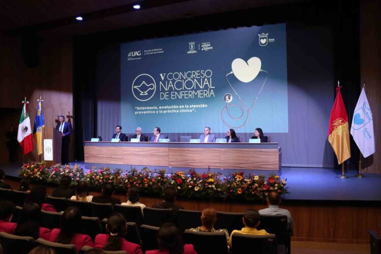 Impulsan UAG y Salud Zapopan actualización profesional de la enfermería