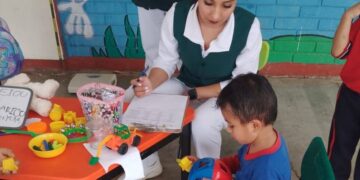 Atenta Secretaría de Salud por enfermedad de manos, pies y boca en la población infantil