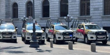 Entrega gobernador a estudiantes de la zona sur becas federales “Benito Juárez”