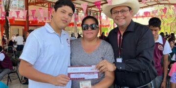 Impulsan el Futuro de Jaumave con Becas Benito Juárez