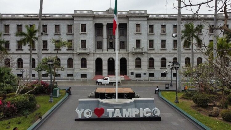 Rescatan el Palacio Municipal de Tampico