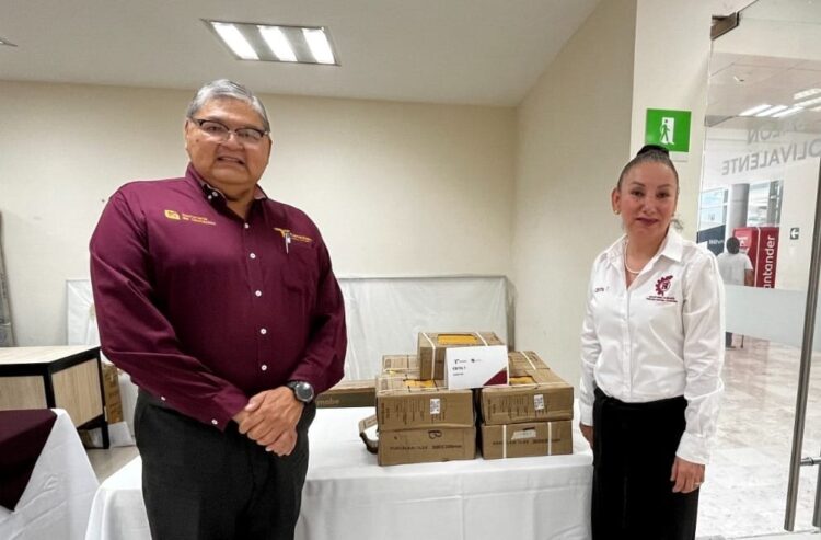 Entrega SET apoyos a estudiantes con discapacidad de planteles de nivel medio superior