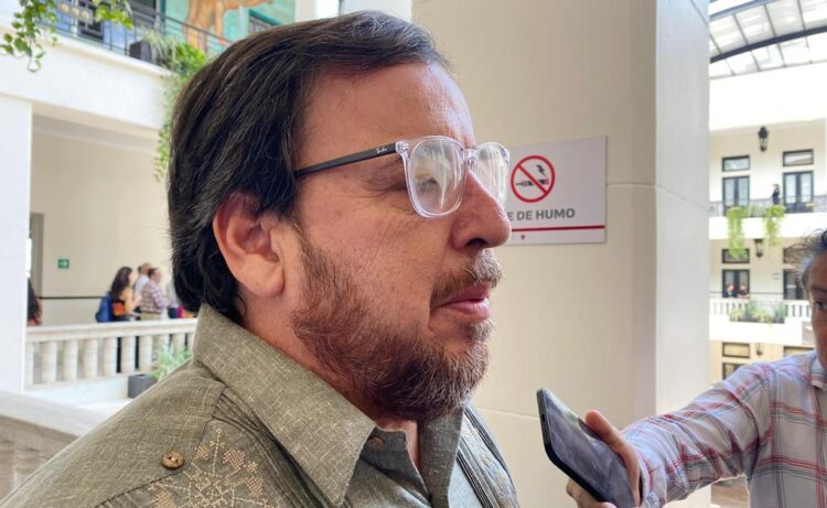 Gobierno Américo Villarrela apoya a más de medio millón de estudiantes con útiles y uniformes escolares