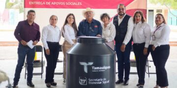 SEBIEN entrega tinacos y anuncia más apoyos en Palmillas