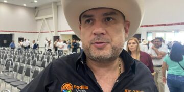 Promueve alcalde de Padilla turismo en la presa durante vacaciones de verano