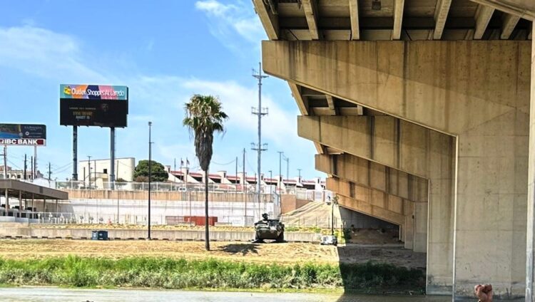 Tanquetas de EE.UA apuntando a México desatan protesta binacional en Nuevo Laredo