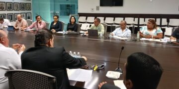 renan uso discrecional de grúas en centros comerciales de Reynosa