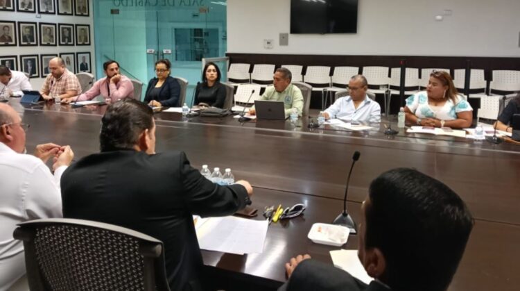 renan uso discrecional de grúas en centros comerciales de Reynosa