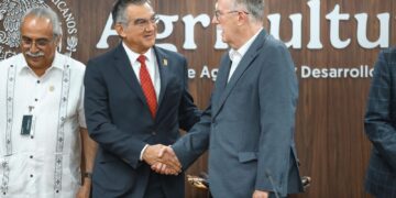 Acuerda Américo con SADER apoyos para productores de sorgo y maízv