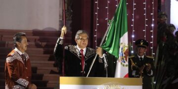 Da Américo Villarreal Grito de Independencia junto a miles de familias tamaulipecas