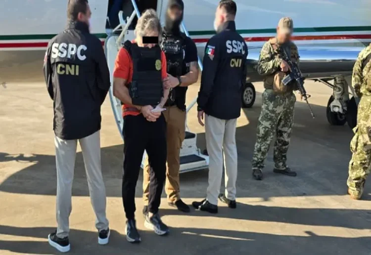 Hernán Bermúdez Requena,presunto líder de ‘La Barredora’, es trasladado a México