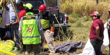 🚨💥 Tragedia en Comapa: Director rescatado en estado crítico; un muerto y dos atrapados en alcantarilla